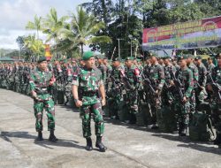 Mayor Inf Rinto Wijaya dan Pasukannya tiba di Timika, Papua