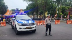 Satlantas Polres Bondowoso Berikan Pengamanan Arus Bagi Masyarakat Yang Menikmati Kabuburit Bulan Suci Ramadhan 1444 H