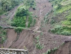 Pasca Hujan Turun Mengakibatkan Tanah Longsor dan Jembatan Putus di Desa Penang Bondowoso