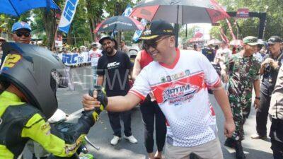 Pembalap se Jawa Bali Mengikuti Ajang Road Race   di Alun Alun Ki Bagus Asra Bondowoso